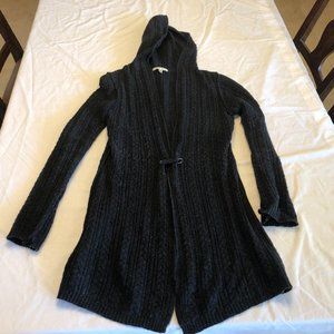 Cabi Long Sweater Size Medium